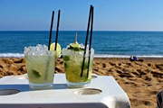 La Barceloneta: mucho más que la playa. Una guía de sus mejores bares