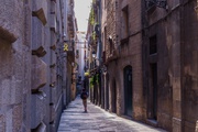 Embárcate en una fascinante travesía por los históricos barrios de Barcelona